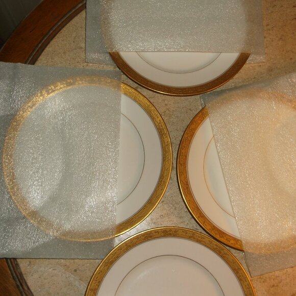 Vintage Hutschenreuther Selb LHS Plates – 7.25” – Gold Leaf Design – Set of 4 - Picture 5 of 9